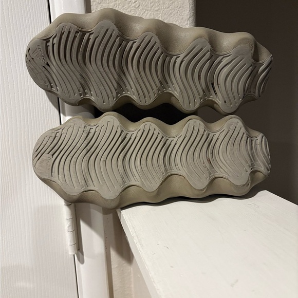 Adidas Yeezy 450 Stone Flax Men’s Size 9 No Insoles - Picture 10 of 11